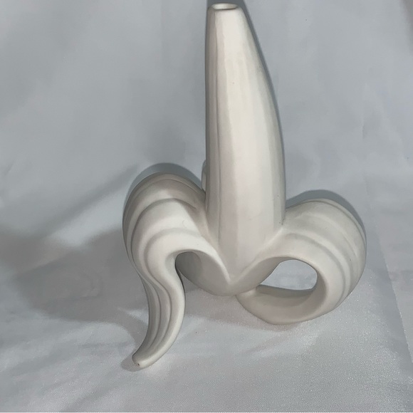 JONATHAN ADLER life size standing PEELED BANANA bud vase - Picture 8 of 8